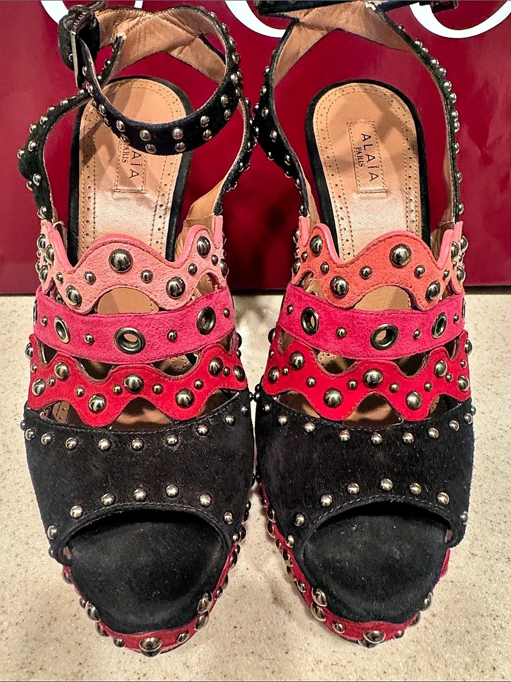ALAÏA Studded Platform Heels Black & Pink EU 37